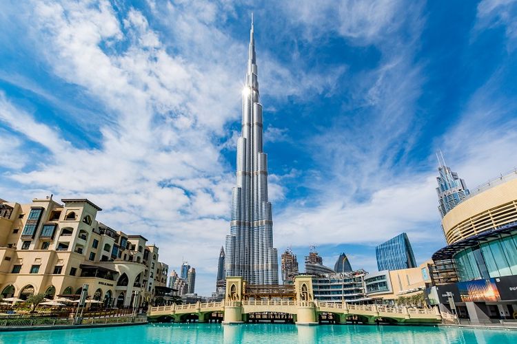 Ilustrasi Uni Emirat Arab - Pemandangan Burj Khalifa.