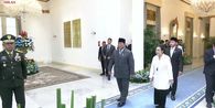 Momen Prabowo-Megawati Jalan Berdampingan, Gibran Ikut di Belakang