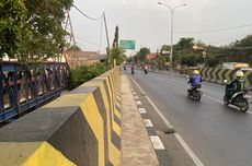 Warga Sebut "Sales" Minuman Sering Jajakan Dagangan di Jembatan Telaga Asih Bekasi