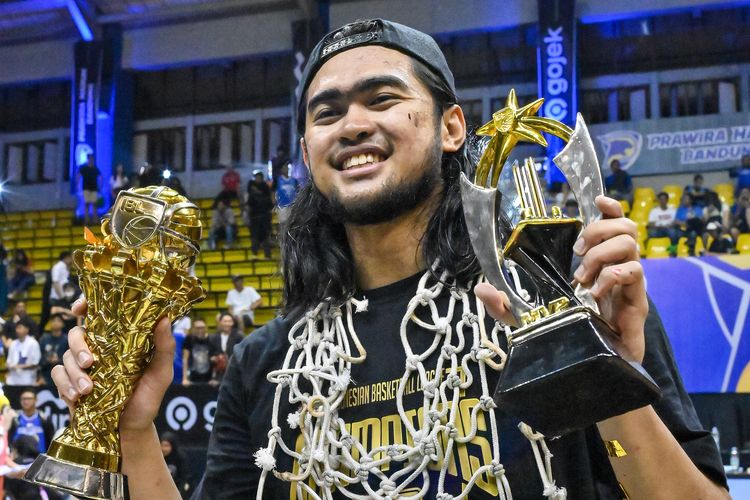 Bawa Prawira Bandung juara IBL 2023, Reza Fahdani Guntara juga menyabet gelar individu Most Valuable Player (MVP) Final IBL 2023.