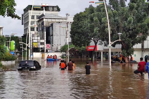 Indonesia Highlights: Jakarta Floods Displace 1.380 People | Indonesian Covid-19 Vaccine Will Be Available in Large Quantities in the Middle of 2021 | Indonesia Still Free of New Covid-19 Mutation