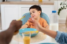 Cara Mencegah Anak Bosan dengan Makanan Rumah yang Kaya Gizi