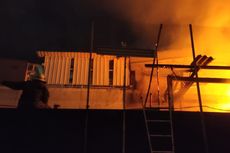 Rumah 2 Lantai Terbakar di Pulogadung, Diduga akibat Korsleting
