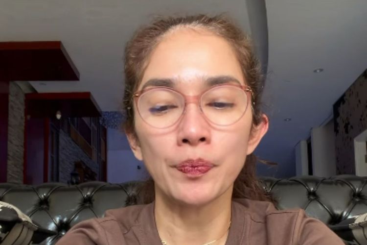 Masalah Internal Buat Kecewa, Ussy Sulistiawaty Putuskan Tutup Nasi Bejeg Wijaya