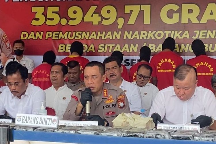 Kapolresta Barelang, Kombes Pol Nugroho Tri Nuryanto dalam keterangan pers pengagalan peredaran narkotika asal Malaysia di Mapolresta Barelang, Selasa (2/7/2024) 