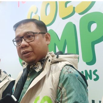 Kepala Pusat Industri Hijau Kemenperin Apit Pria Nugraha di acara AIGIS Goes to Campus yang digelar di Universitas Indonesia (UI), Depok, Jawa Barat, Senin (16/6/2025).