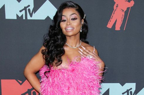 Tak Cuma Tukar Pacar, Kylie Jenner dan Blac Chyna Juga Tukar Pakaian?