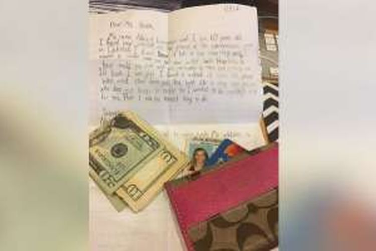 Taylor Sloan (22) menerima surat yang dituliskan oleh bocah berusia 10 tahun bersama dompetnya yang hilang.