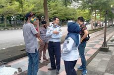 Sudanese Refugee Pitches Tent in Front of UNHCR Building in Indonesia’s Makassar