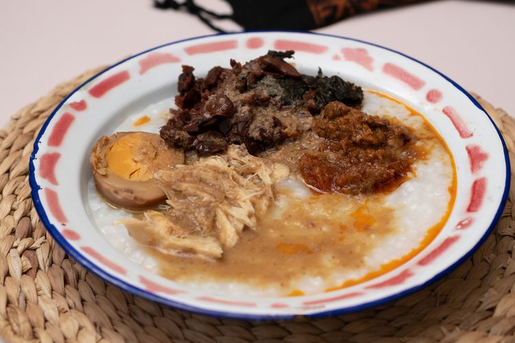 Ilustrasi bubur gudeg. 