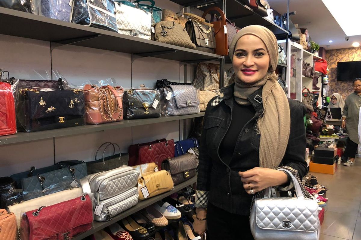 Marisa Tumbuan, Founder Irresistible Bazaar dan Irress Urban Bazaar saat diabadikan di Adels Branded Bags, Dharmawangsa Square, Jakarta Selatan, Rabu (29/1/2019).