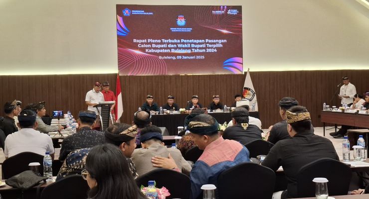 KPU Buleleng Tetapkan Sutjidra dan Suriatna sebagai Bupati dan Wakil Bupati Terpilih 2025-2030
