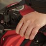 Dampak Ganti Gigi Tanpa Tarik Kopling pada Motor Manual