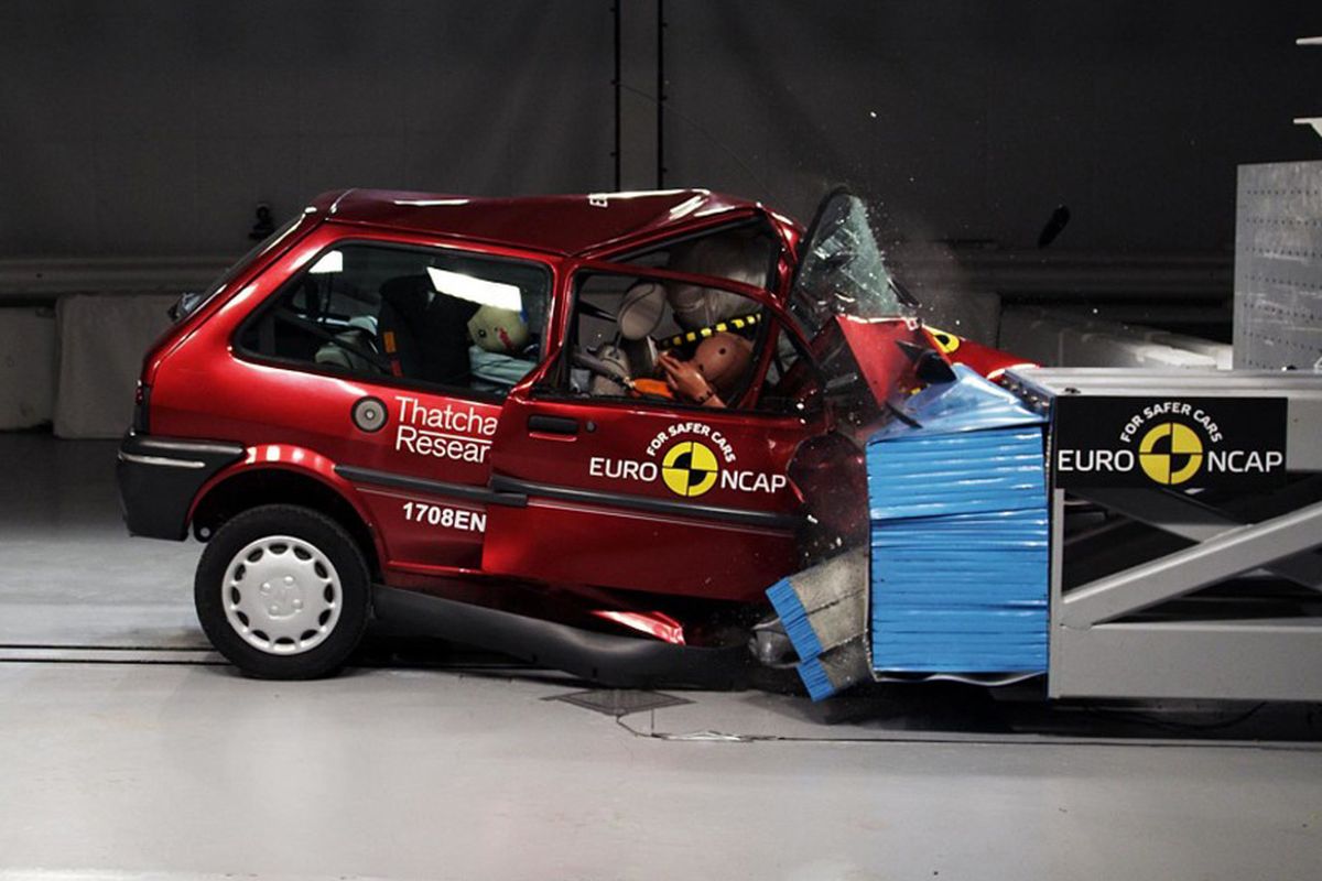 Mobil pertama yang dites tabrak Euro NCAP, Rover 100.