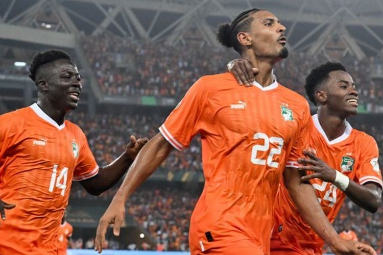 Penyerang Pantai Gading, Sebastien Haller, berselebrasi seusai mencetak gol dalam final Piala Afrika 2024 antara Nigeria vs Pantai Gading di Stadion Alassane Ouattara pada 11 Februari 2024.
