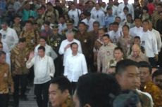 Saat Warga Menunggu Jokowi dan Duterte di Pasar Tanah Abang Blok A