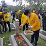 Rangkaian HUT ke-57 Golkar, Airlangga Tabur Bunga di TMP Kalibata