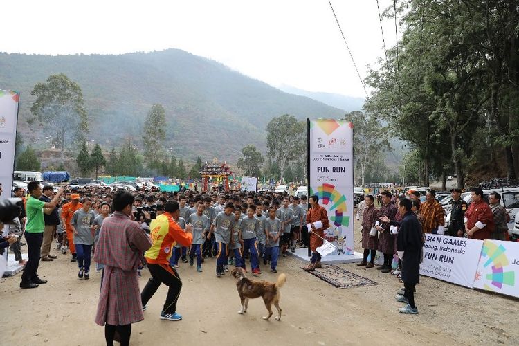 Dalam acara yang dimulai pada pukul 08.00 pagi di lapangan Lekithang, sebanyak 500 anak mengikuti fun run sejauh 5 km dan ratusan anak lainnya di arena untuk mencoba melakukan kegiatan olahraga