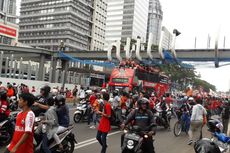 Jakmania Mulai Ramaikan Pawai Persija, Ada yang Bawa Anak dan Istri 