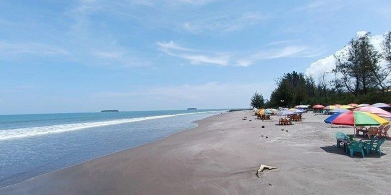 Pantai Kata Pariaman di Sumatera Barat