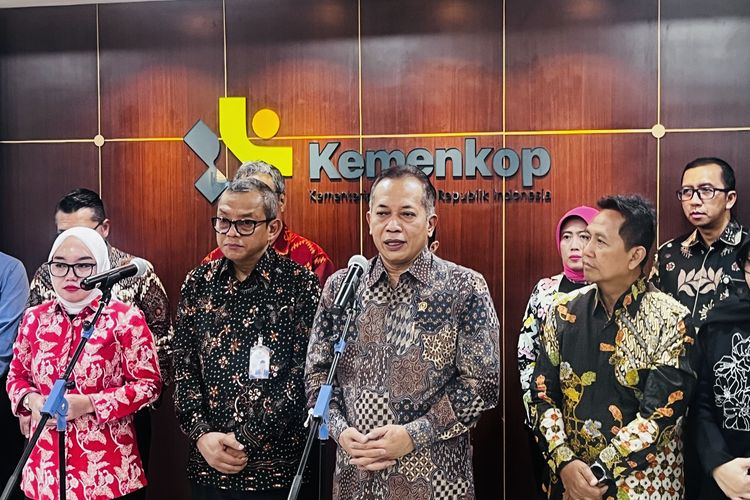 Menteri Koperasi Sebut Besaran Gaji Manajer Kopdes di Tangan Purbaya