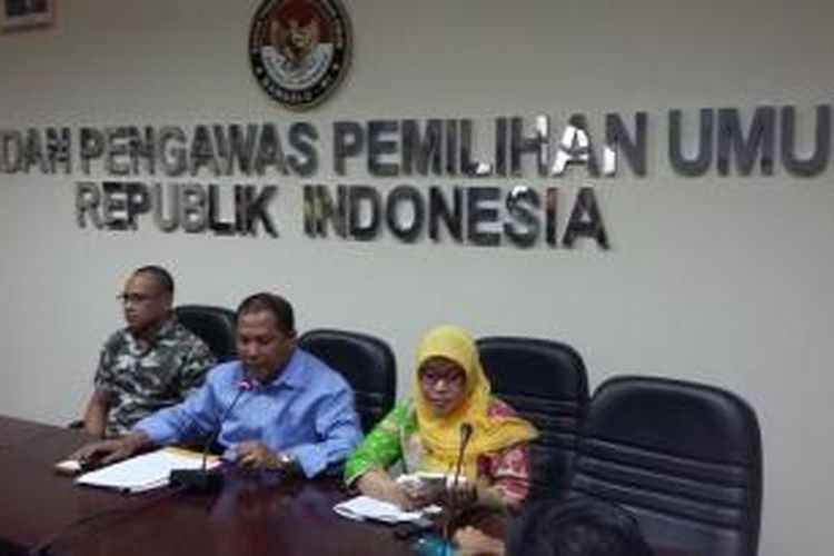 Konferensi pers Badan Pengawas Pemilu di Gedung Bawaslu, Jakarta Pusat, Senin (3/8/2015).