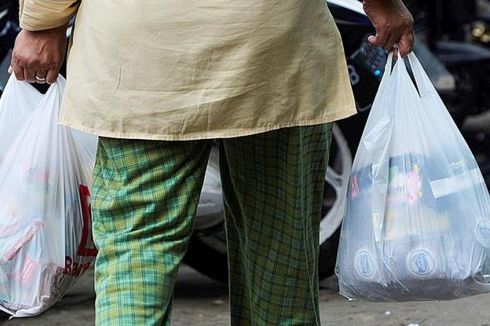 Pemerintah Kaji Opsi Pengganti Kebijakan Plastik Berbayar