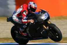 Casey Stoner Kembali Pacu Mesin MotoGP