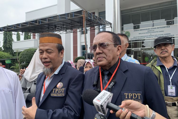 “Mau Dibuktikan di Mana Lagi, di Akhirat?” Kubu Dokter Tifa Soroti Jaksa Enggan Tunjukkan Ijazah Jokowi