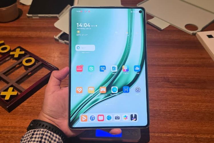 Saya Coba Huawei MatePad Mini, Tablet Ringkas yang Muat di Kantong Baju