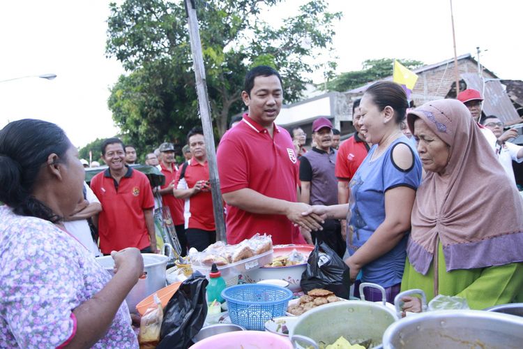 Walikota Hendrar Prihadi saat menyambangi Kampung Ramah Anak di Jalan Tambra, RT 2, RW 9, Kelurahan Kuningan, Kecamatan Semarang Utara, Selasa (9/5/2017).