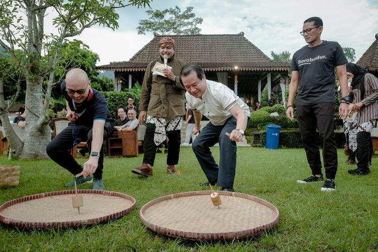 Menteri Pariwisata dan Ekonomi Kreatif Sandiaga Uno mengajak para delegasi ATF 2023 keliling ke Yogyakarta, Minggu (5/2/2023).