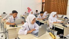 Sekolah Rakyat di Pamekasan Batasi Siswa Pakai Gawai, Kepala Sekolah: Dampak Positifnya Banyak