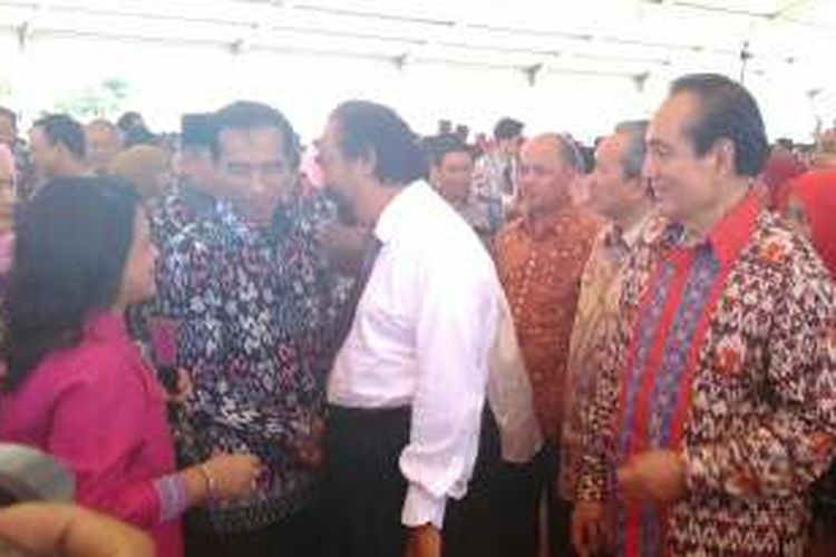 Presiden bersama sejumlah pemilik media nasional.