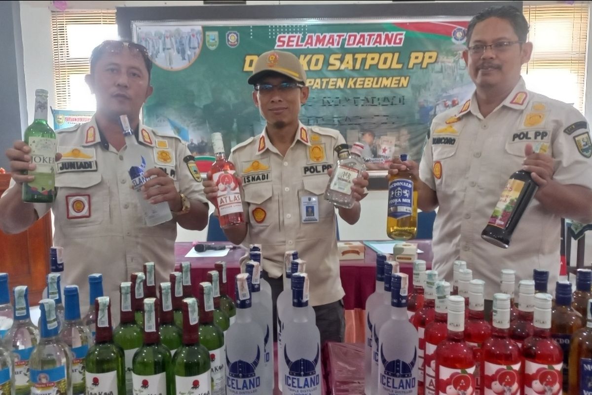 Berkedok Jual Sembako, Warung di Kebumen Ternyata Pemasok Miras