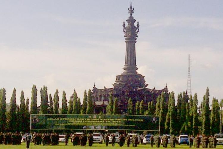 Apel Operasi Gaktib dan Yustisi Polisi Militer Kodam IX/Udayana di Lapangan Puputan Margarana, Renon, Denpasar Selasa (13/1/2015).