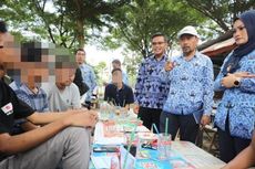 Bukannya Belajar di Rumah Cegah Penyebaran Corona, Para Pelajar Ini Malah Nongkrong di Warung