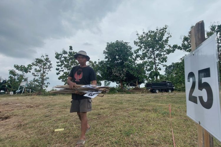 Proses pengkaplingan di borrow area untuk relokasi warga Dusun Kedungglatik yang terkenda dampak pembangunan Bendungan Jragung
