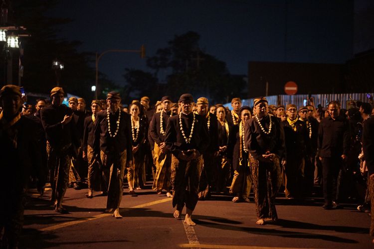 Kirab Malam 1 Suro Mangkunegaran Jadi Magnet Budaya dan Penggerak Ekonomi Kota Solo