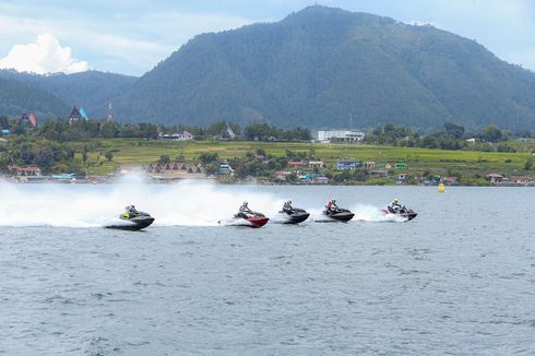 InJourney: Pengunjung F1 Powerboat Danau Toba Capai 70.000 Orang