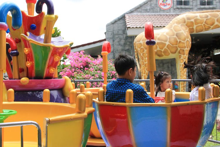  wahana fantasy umbrella di Kids Fun Park Yogyakarta