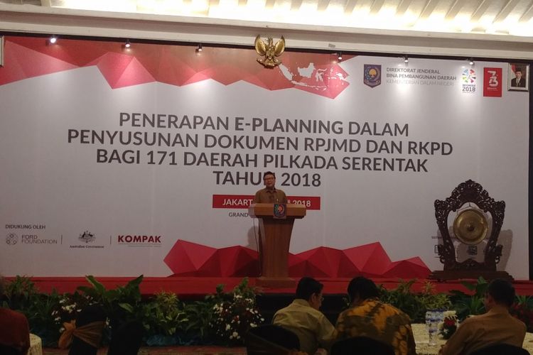 Mendagri Tjahjo Kumolo dalam rapat koordinasi pembangunan daerah yang digelar Kemendagri di Jakarta, Senin (8/10/2018). 