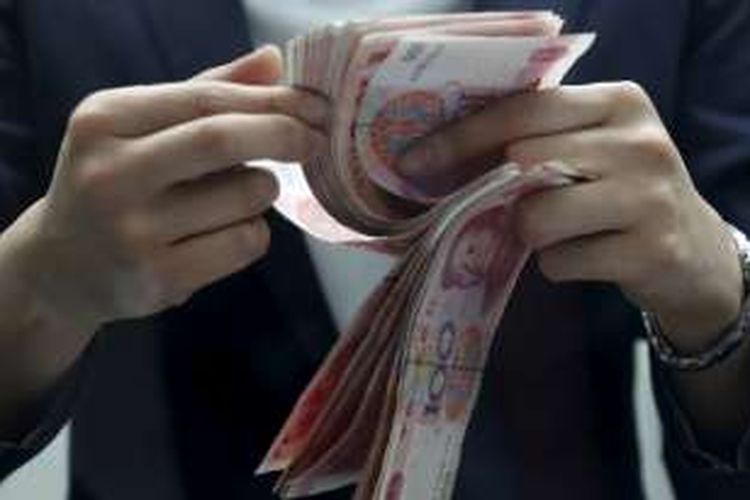 Di China, para rentenir mengembangkan sistem pinjaman dana dengan garansi yang aneh, yakni foto bugil nasabah digunakan sebagai jaminan. 