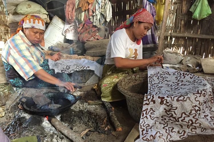 Pengrajin batik di Kabupaten Pamekasan merasa bangga dengan dipamerkannya produk mereka di Konferensi Tingkat Tinggi (KTT) G20 setelah mereka dilanda pandemi selama 2 tahun lebih.