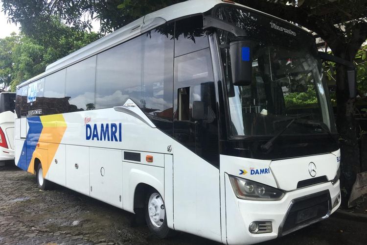 Bus DAMRI ke Denpasar
