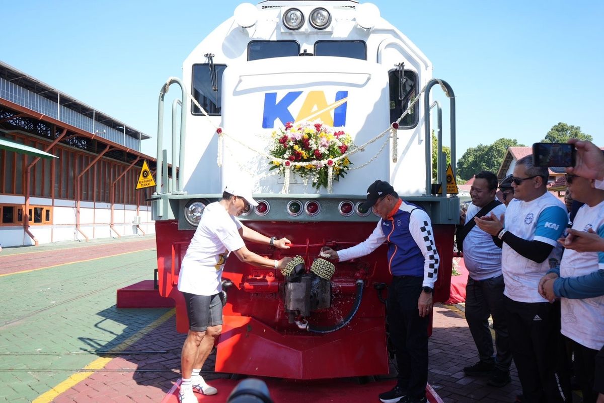PT Kereta Api Indonesia (KAI) (Persero) memperkenalkan lokomotif hasil reverse engineering dalam rangkaian kegiatan Jambore Indonesian Railways Cyclist Community (IRCC) yang digelar di Balai Yasa Yogyakarta pada Sabtu, 19 Juli 2025. 
