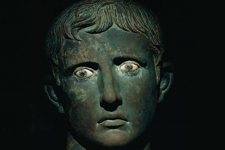 Patung Julius Caesar