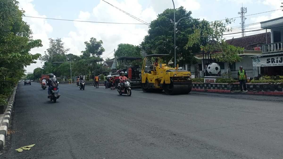 Dinas PU Ngawi Bantah Jalan Protokol Diperbaiki Lantaran Kedatangan Presiden Jokowi