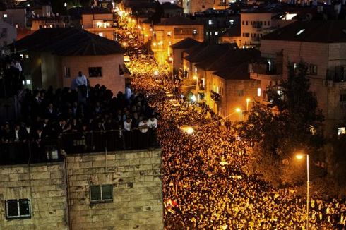 700.000 Orang Ikuti Pemakaman Rabi Ultra-ortodoks Israel