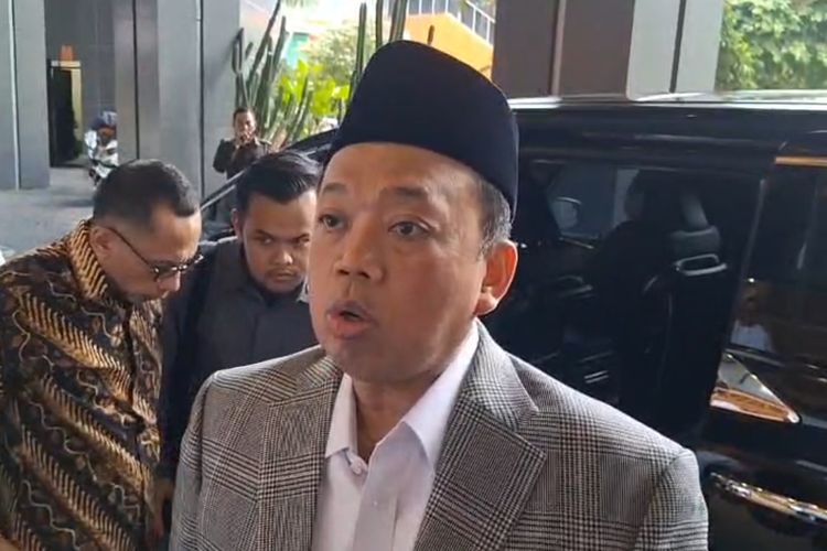 Menteri Agraria dan Tata Ruang/Kepala Badan Pertanahan Nasional (ATR/BPN) yang juga Ketua MUI Komisi Badan Penanggulangan Bencana, Nusron Wahid saat ditemui di Kantor Kementerian Hukum, Jakarta Selatan, Rabu (17/12/2025).